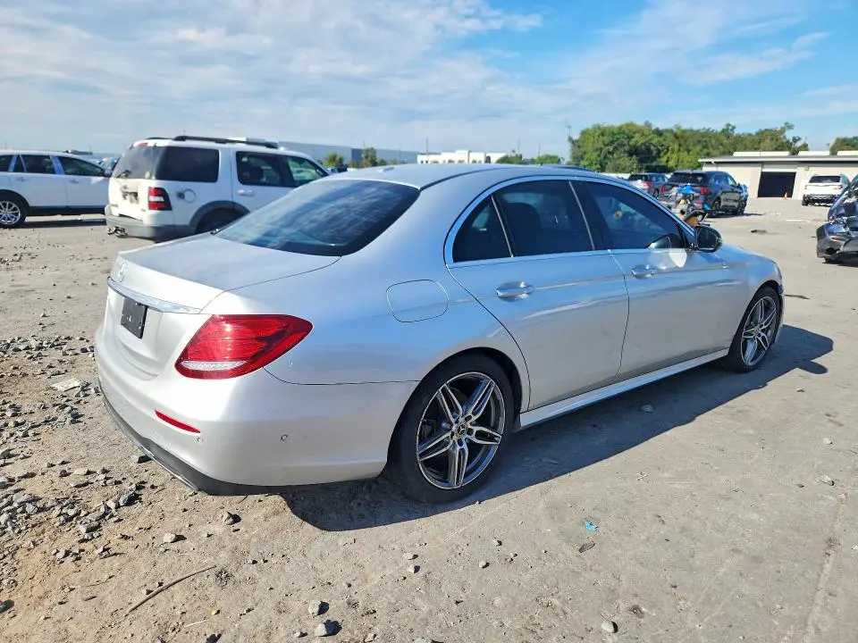 2018 MERCEDES-BENZ E 300  