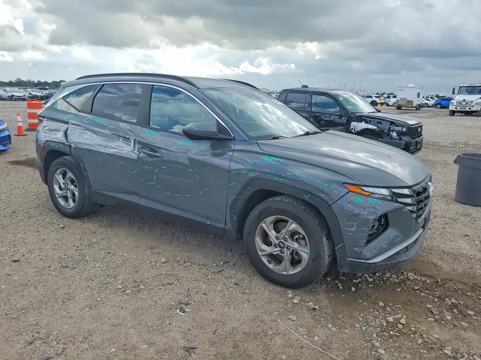 2024 HYUNDAI TUCSON SEL  