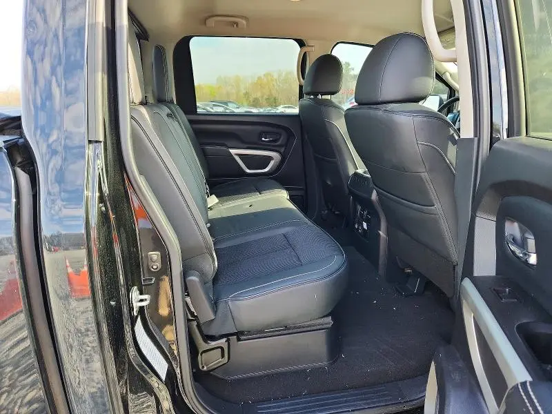 2019 NISSAN TITAN PRO-4X  