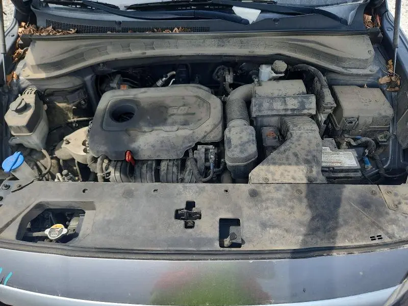 2019 HYUNDAI SANTA FE SE  