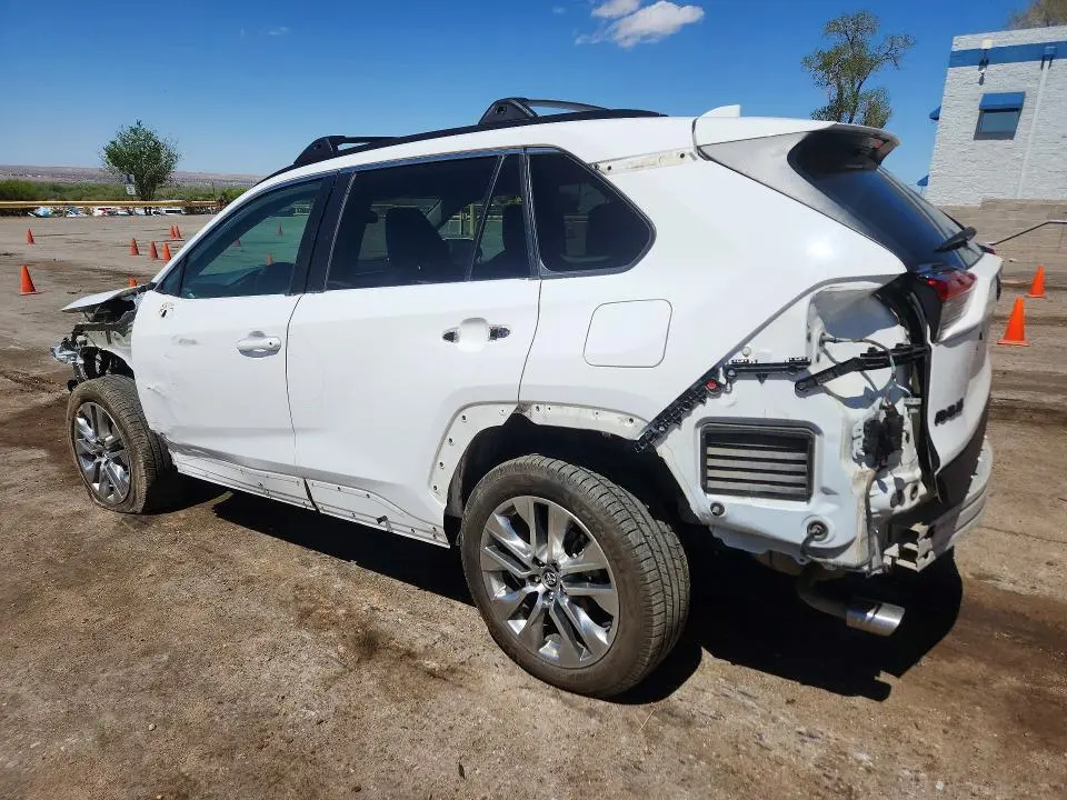 2020 TOYOTA RAV4 XLE PREMIUM  