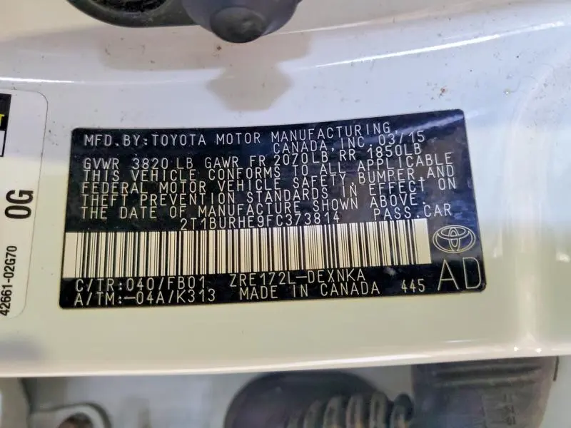 2015 TOYOTA COROLLA LE PLUS  