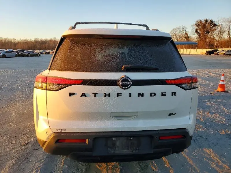 2022 NISSAN PATHFINDER SV  