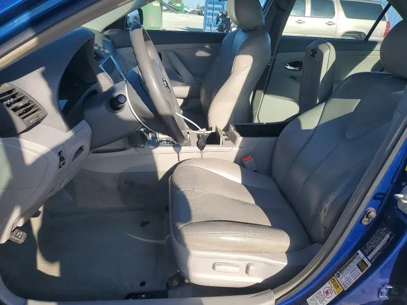 2011 TOYOTA CAMRY LE  