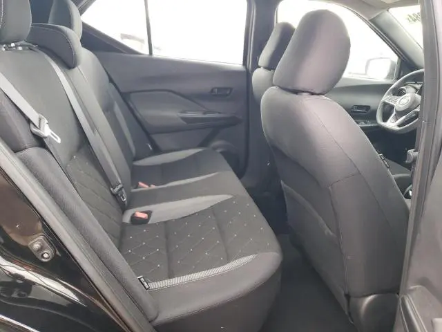 2020 NISSAN KICKS S  