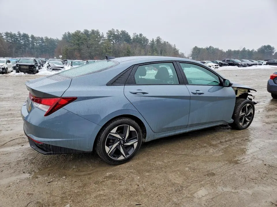 2023 HYUNDAI ELANTRA SEL  
