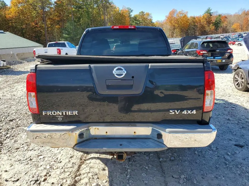 2011 NISSAN FRONTIER S  