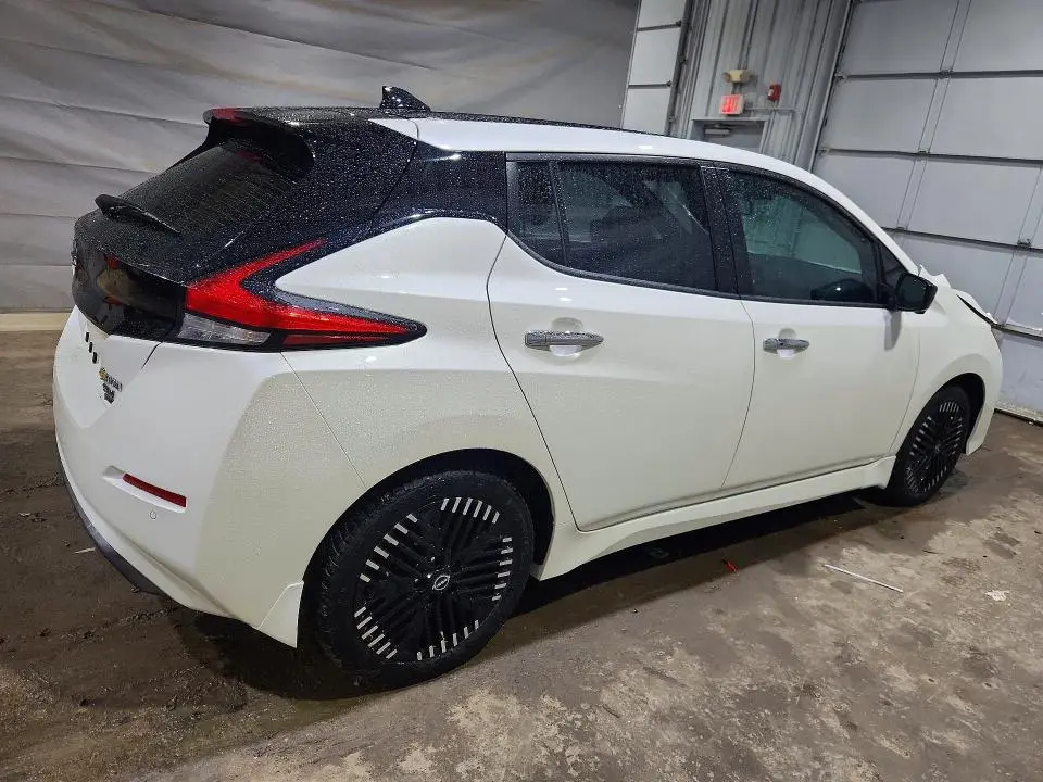 2023 NISSAN LEAF SV PLUS  