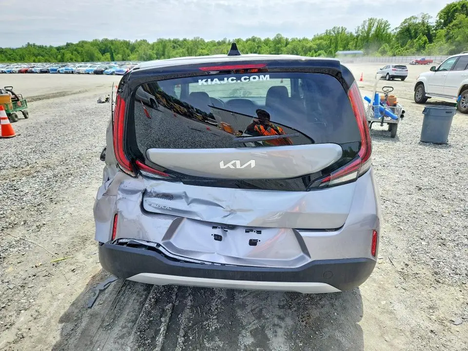 2025 KIA SOUL LX  
