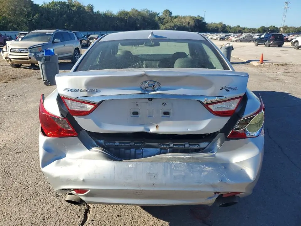 2013 HYUNDAI SONATA SE  