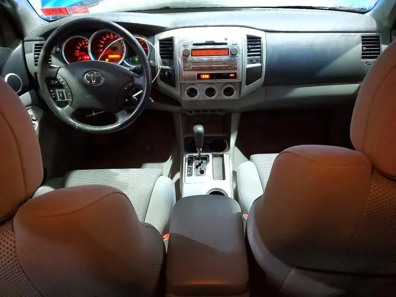 2011 TOYOTA TACOMA   
