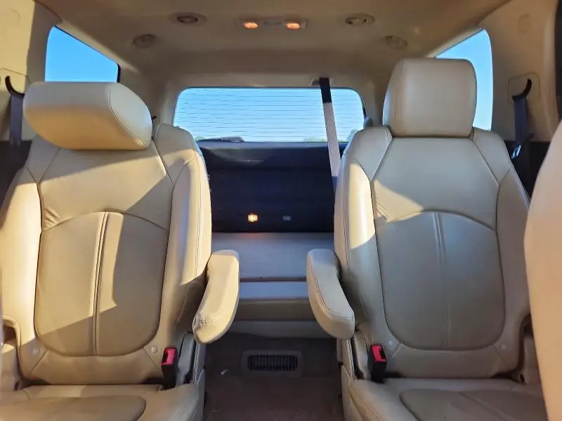 2011 GMC ACADIA SLT-1  