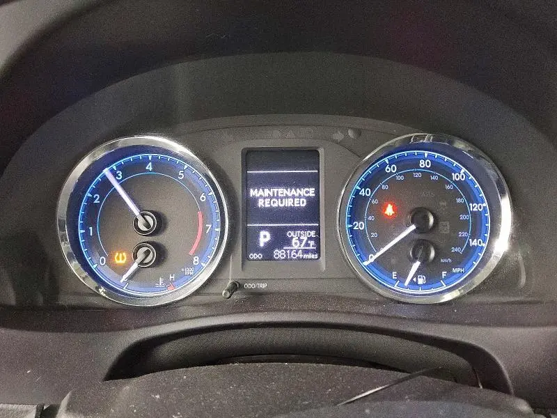 2019 TOYOTA COROLLA LE  