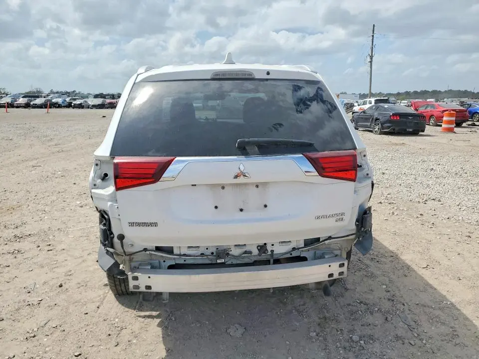 2018 MITSUBISHI OUTLANDER SE  