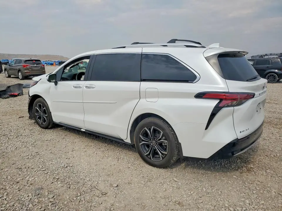 2025 TOYOTA SIENNA PLATINUM 7-PASSENGER  