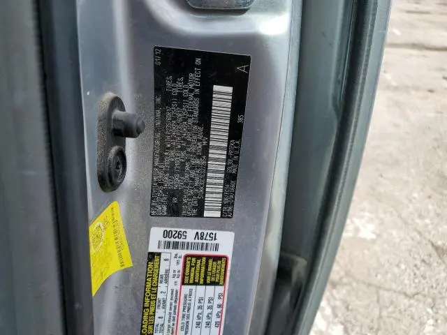 2012 TOYOTA SIENNA LE  