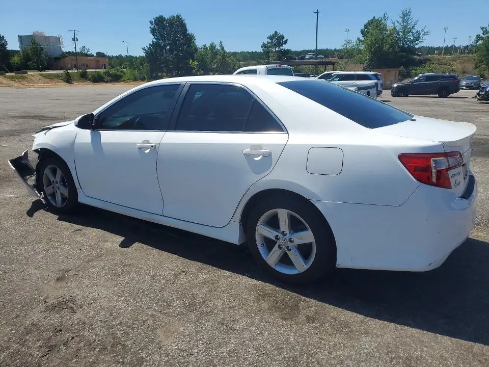 2013 TOYOTA CAMRY SE  