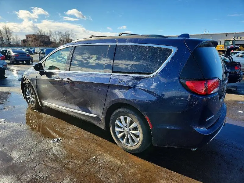 2017 CHRYSLER PACIFICA TOURING L  