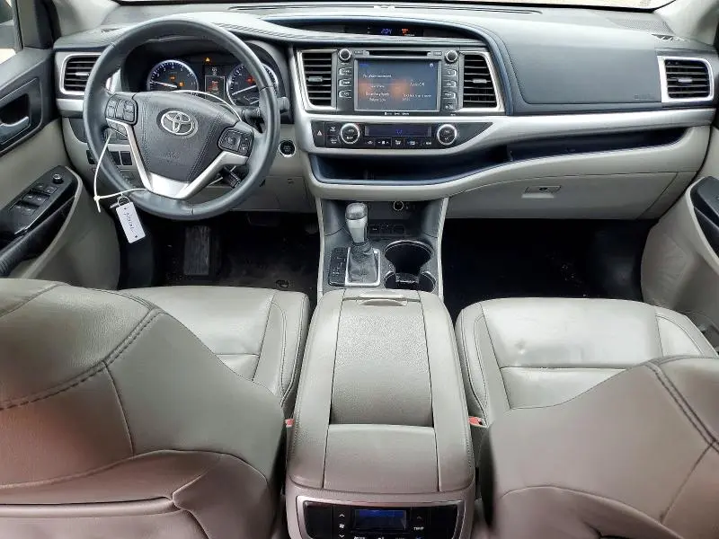 2016 TOYOTA HIGHLANDER XLE  