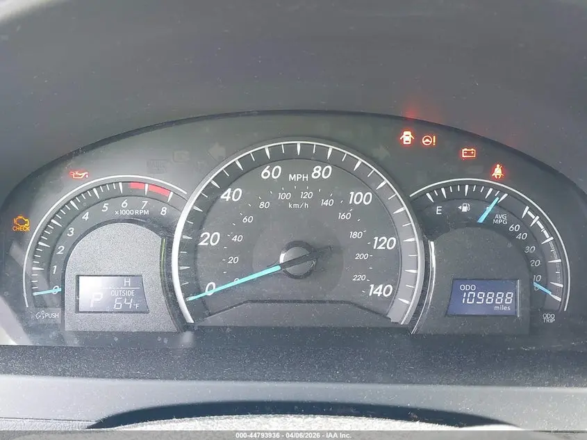 2014 TOYOTA CAMRY LE