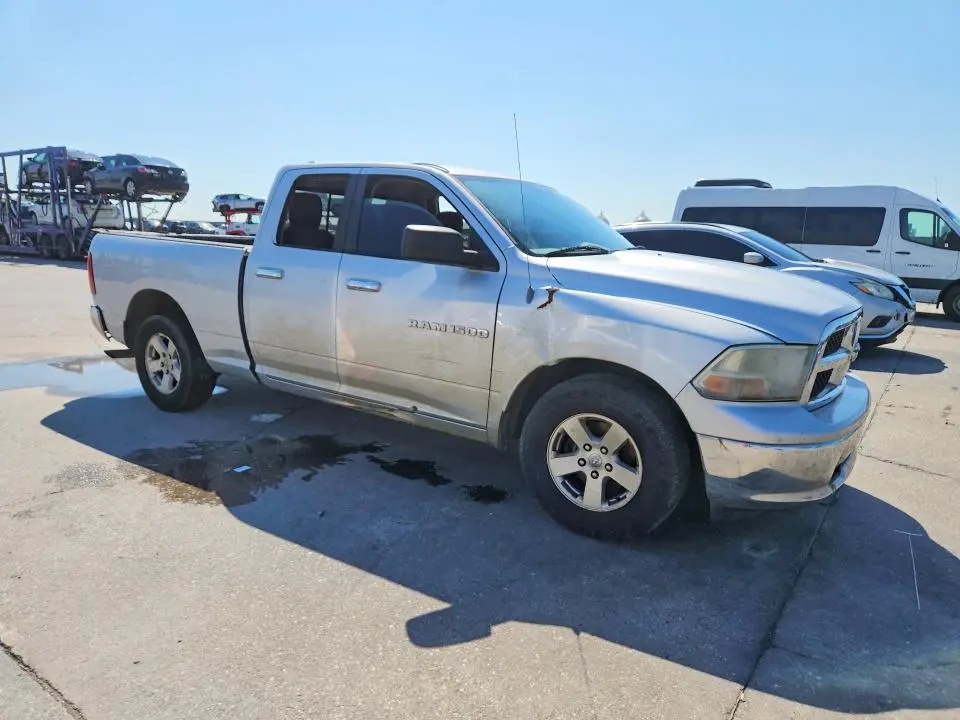 2012 DODGE RAM 1500 SLT  