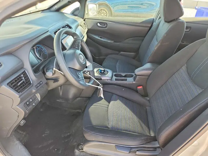 2025 NISSAN LEAF S  