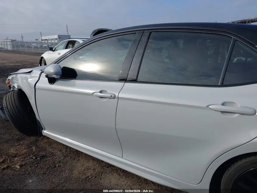 2022 TOYOTA CAMRY XSE HYBRID