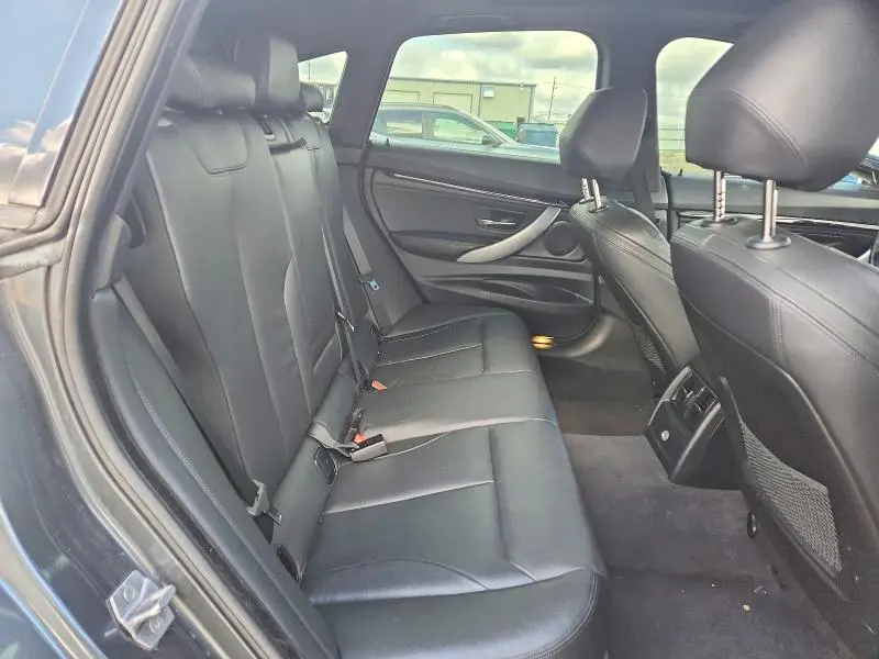 2016 BMW 328   