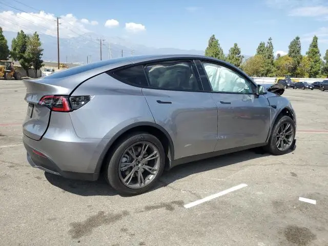 2025 TESLA MODEL Y