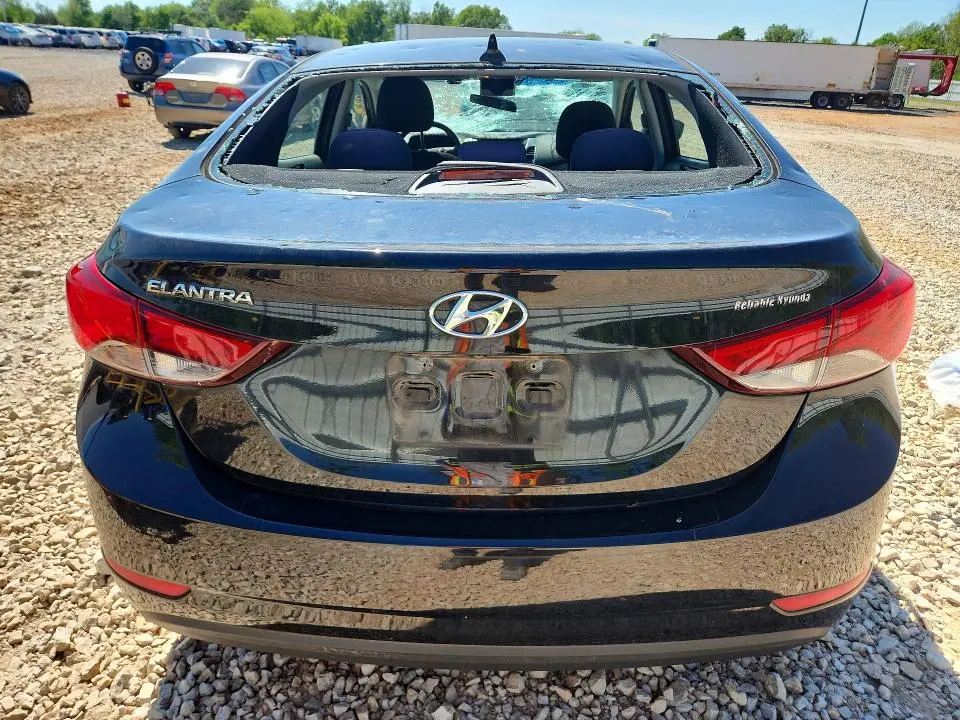 2015 HYUNDAI ELANTRA SE  