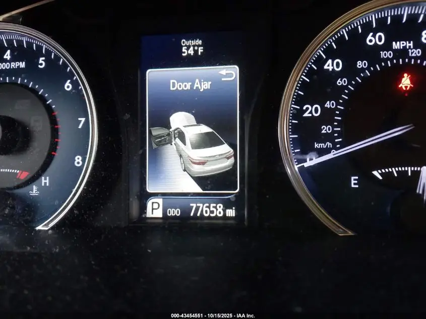 2015 TOYOTA CAMRY XLE