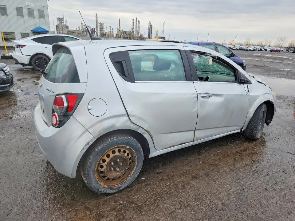 2014 CHEVROLET SONIC LT  