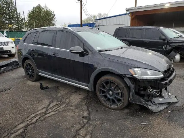 2019 VOLKSWAGEN GOLF ALLTRACK S  