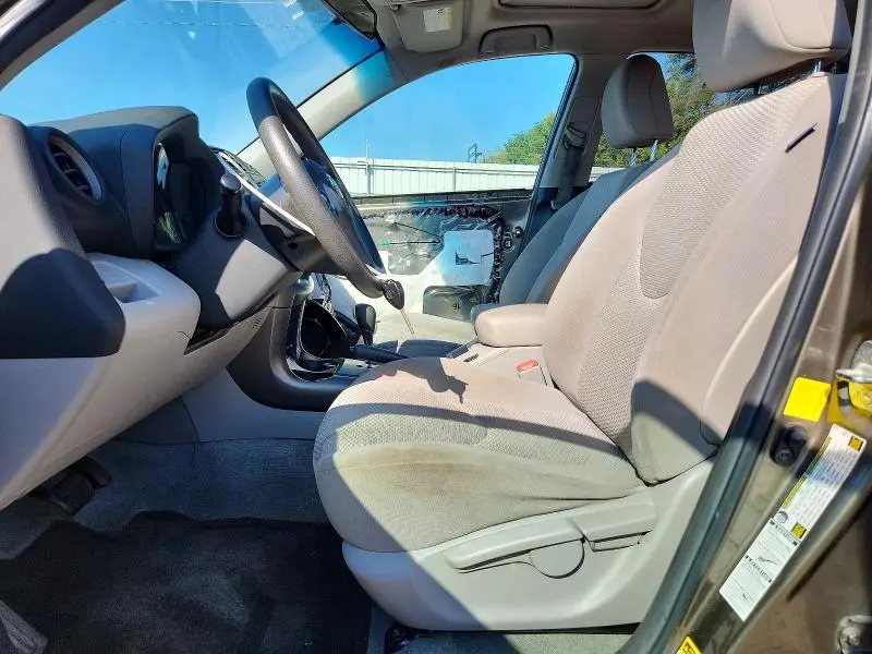 2011 TOYOTA RAV4 BASE  