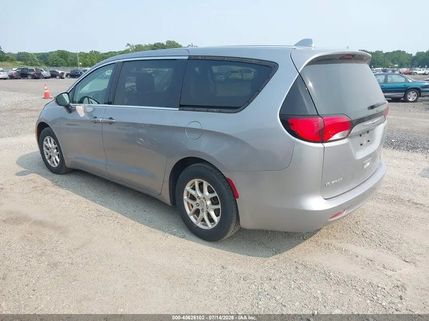 2020 CHRYSLER VOYAGER LX
