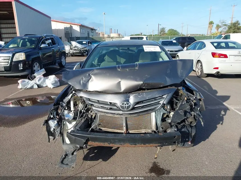2013 TOYOTA COROLLA LE