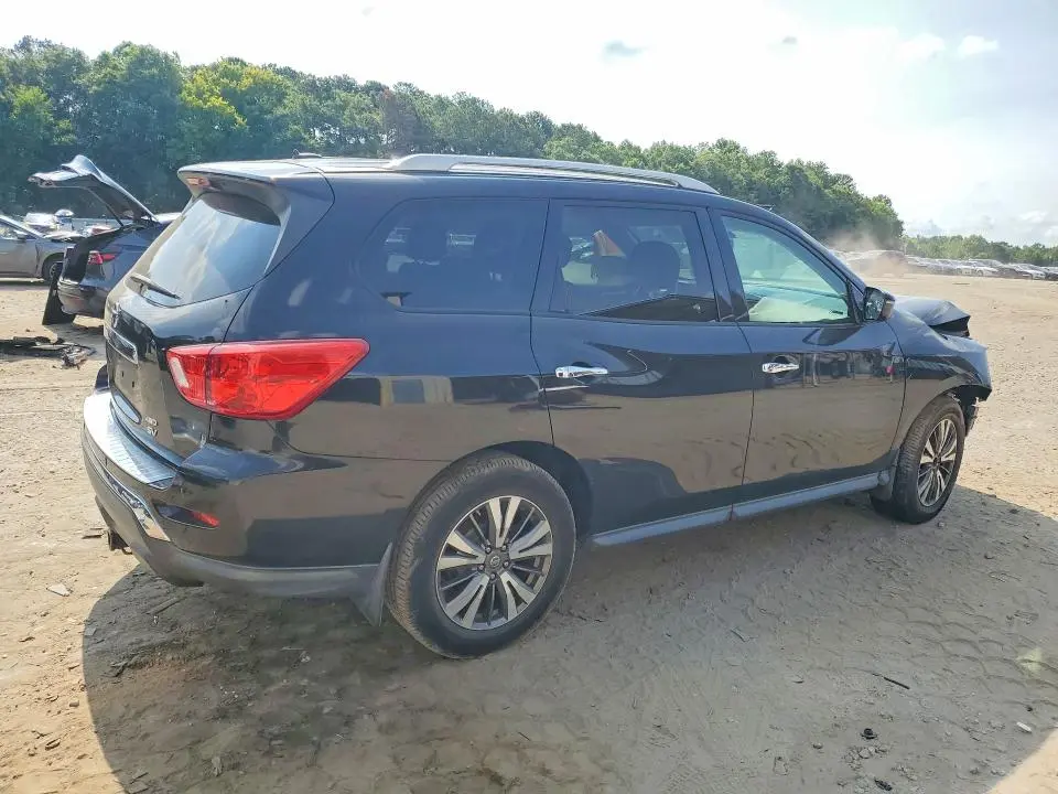 2017 NISSAN PATHFINDER SV  