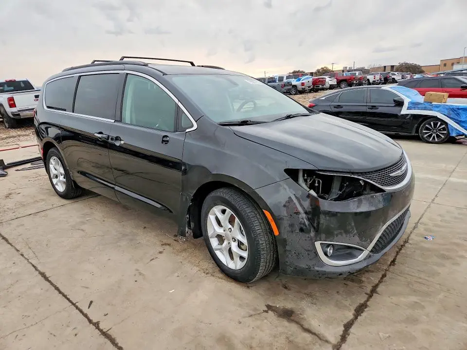 2017 CHRYSLER PACIFICA TOURING L  