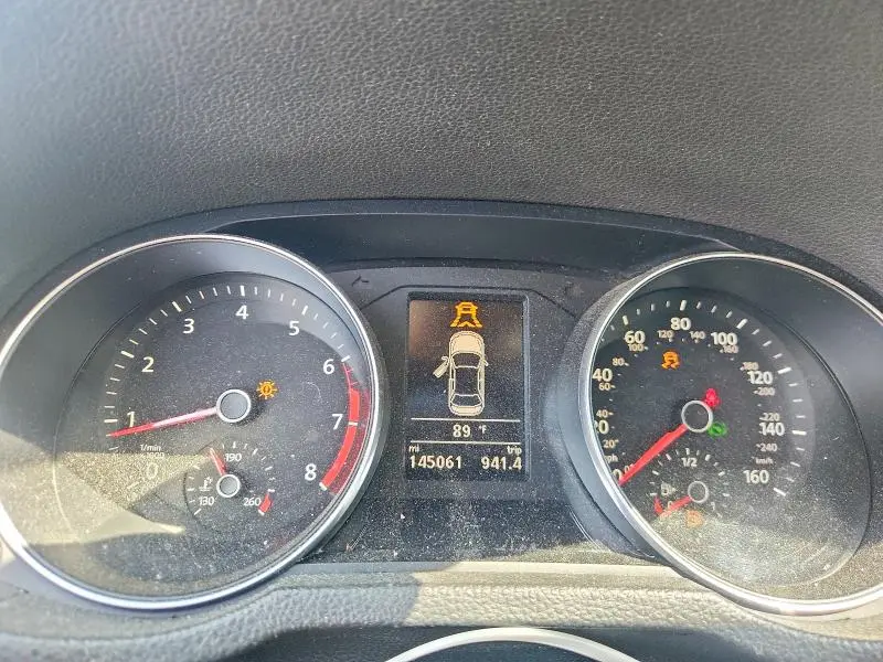 2016 VOLKSWAGEN PASSAT SE  