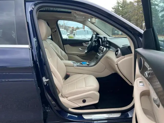 2019 MERCEDES-BENZ GLC 350E  