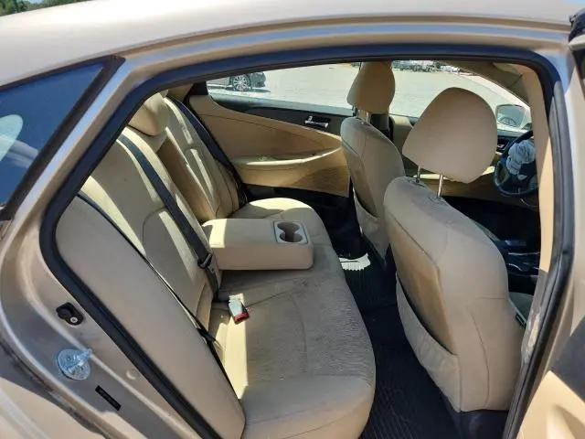 2011 HYUNDAI SONATA GLS  