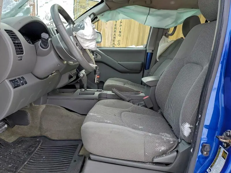 2013 NISSAN FRONTIER S  