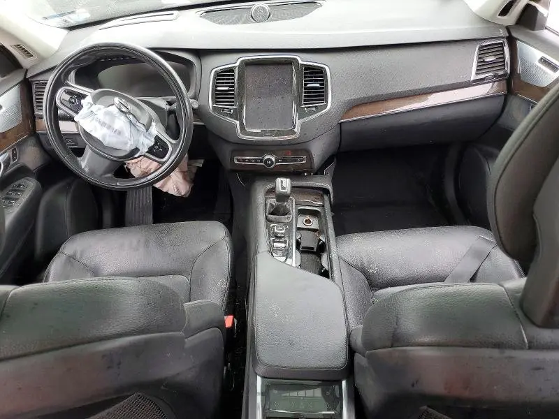 2016 VOLVO XC90   