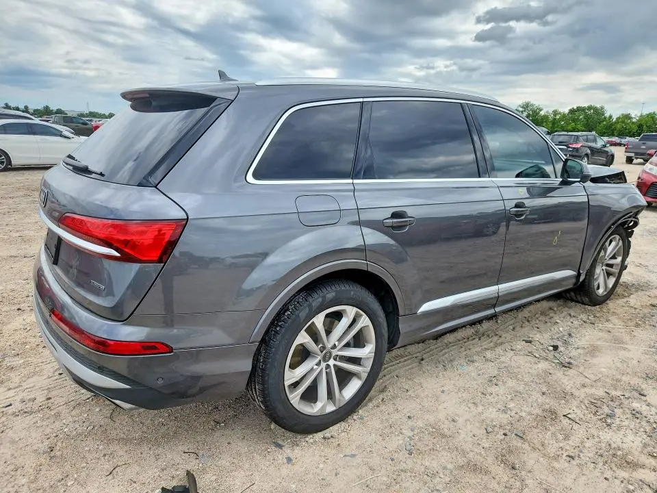 2025 AUDI Q7   