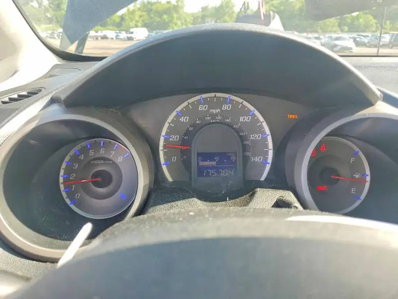 2011 HONDA FIT   