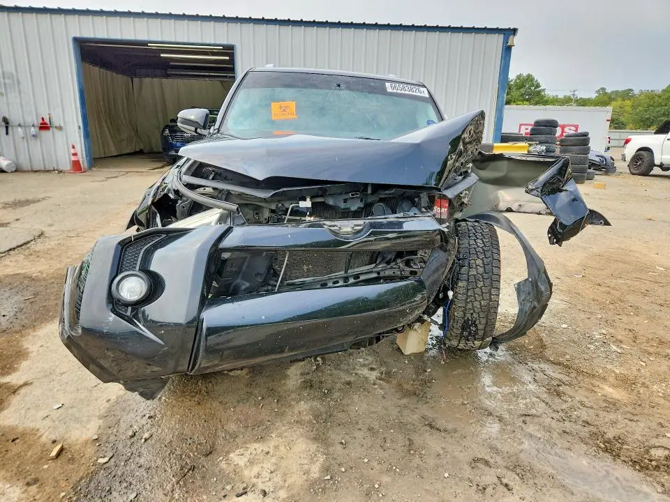 2018 TOYOTA 4RUNNER SR5  