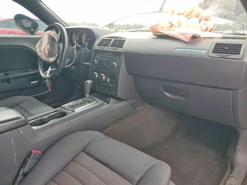 2010 DODGE CHALLENGER SE  