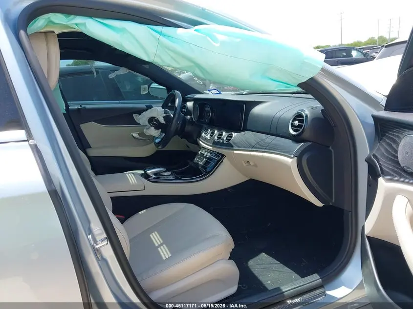 2017 MERCEDES-BENZ E 300  