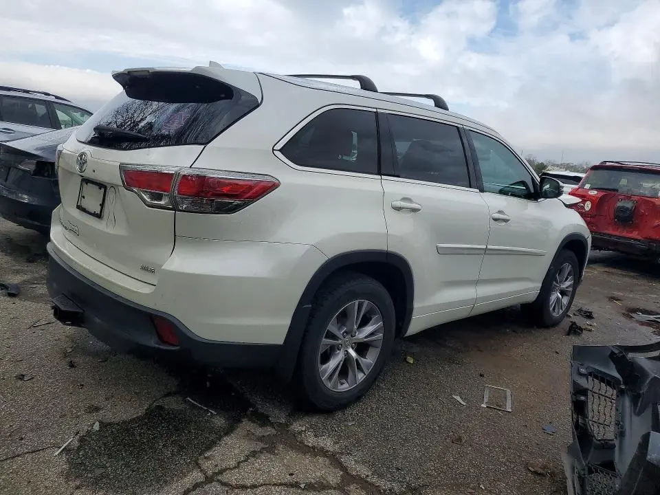 2014 TOYOTA HIGHLANDER XLE  