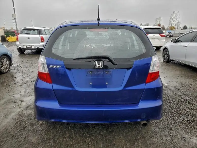 2013 HONDA FIT   